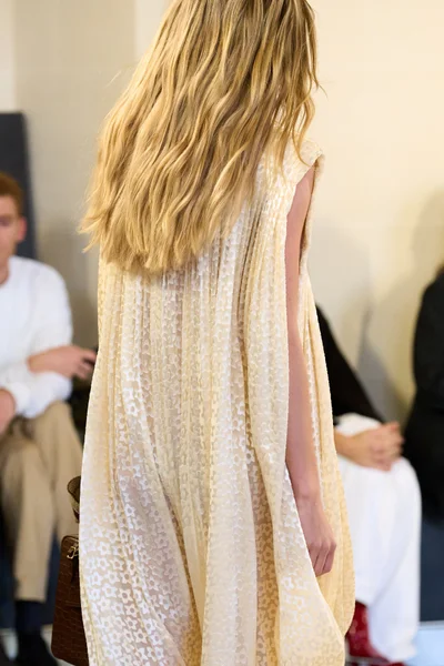 Look 5